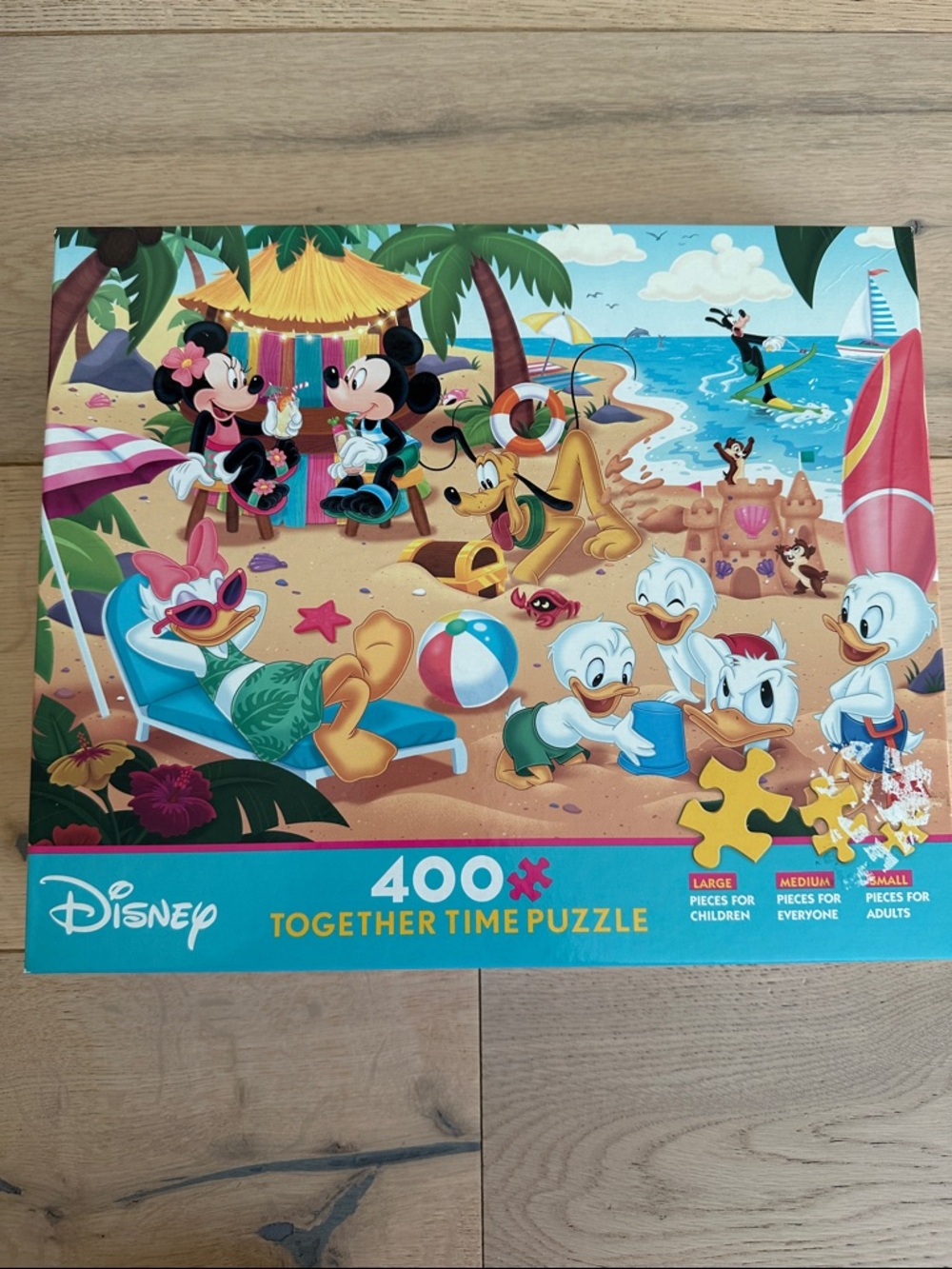 Disney Beach Puzzle with Mickey, Minnie, Donald & Friends - Multicolor
